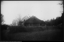 Baciki Średnie, dw&oacute;r i park dworski