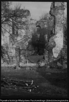 Mielnik, ruiny gotyckiego kościoła Świętej Tr&oacute;jcy