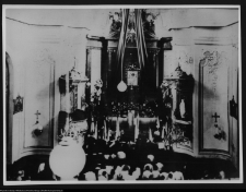Fotokopia zdjęcia wnętrza kościoła w Choroszczy przed zniszczeniem