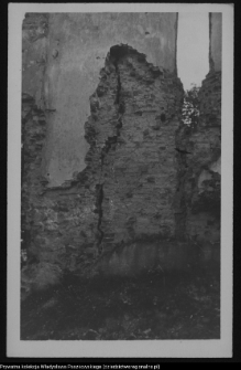 Mielnik, ruiny gotyckiego kościoła Świętej Tr&oacute;jcy