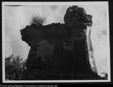 Mielnik, ruiny gotyckiego kościoła Świętej Trójcy