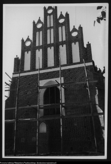 Wizna, odbudowa kościoła