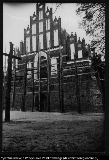 Wizna, odbudowa kościoła