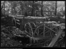 Białystok, Pałac Branickich, budowa mostu ogrodowego przy pałacu