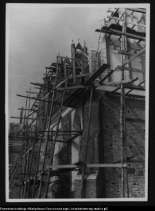 Wizna, odbudowa kościoła