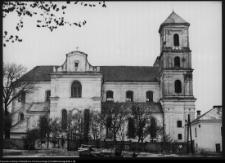 R&oacute;żanystok, kości&oacute;ł