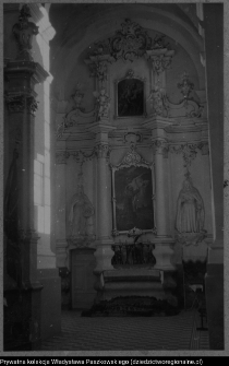 R&oacute;żanystok, kości&oacute;ł