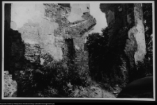 Mielnik, ruiny gotyckiego kościoła Świętej Tr&oacute;jcy