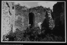 Mielnik, ruiny gotyckiego kościoła Świętej Tr&oacute;jcy