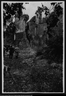 Mielnik, ruiny gotyckiego kościoła Świętej Trójcy