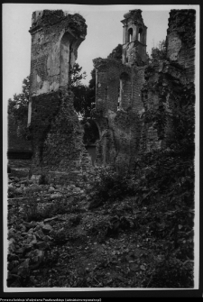 Mielnik, ruiny gotyckiego kościoła Świętej Trójcy