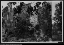 Mielnik, ruiny gotyckiego kościoła Świętej Tr&oacute;jcy