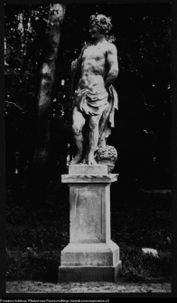 Białystok, Ogrody Branickich, ogr&oacute;d g&oacute;rny, rzeźba ogrodowa