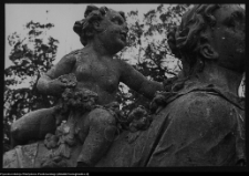 Białystok, Pałac Branickich, ogród - rzeźba Sfinksa