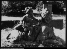 Białystok, Pałac Branickich, ogród - rzeźba Sfinksa