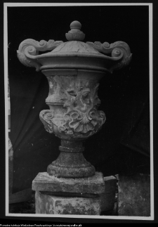 Białystok, Ogrody Branickich, wazon