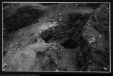 Białystok, ruiny Pałacu Branickich (odkryte fundamenty muru ogrodowego)