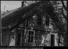 Bludzie Małe, drewniane zabudowania dworskie