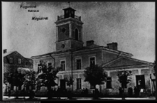 August&oacute;w, ratusz