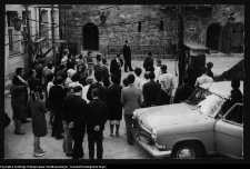 Świdwin, dziedziniec zamku (uczestnicy konferencji konserwatorskiej)