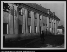 Stawiski, budynek poklasztorny