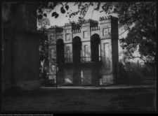 Rutki, brama-dzwonnica