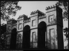 Rutki, brama-dzwonnica