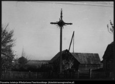 Krasnybór, krzyż przydrożny