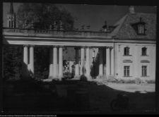 Białystok, odbudowa Pałacu Branickich, kolumnada łącząca oficynę z pałacem