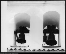 Niemirów, dzwony w dzwonnicy