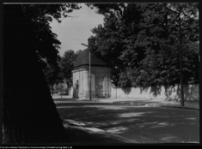 Białystok, Pałac Branickich, dziedzińce