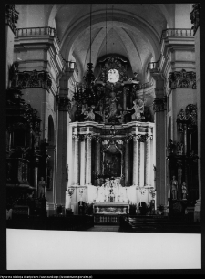 R&oacute;żanystok, kości&oacute;ł