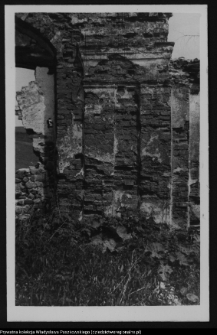 Mała Huta, brama folwarczna