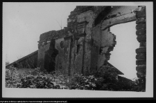 Mała Huta, brama folwarczna