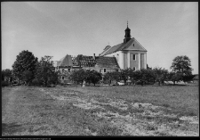 Zaręby Kościelne, zespół kościelno-klasztorny