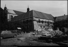 Zaręby Kościelne, zespół kościelno-klasztorny