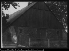 Makowlany, budynek gospodarczy