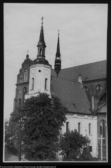 Białystok, kości&oacute;ł p.w. Wniebowzięcia Najświętszej Maryi Panny