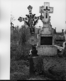 Chodor&oacute;wka, krzyże cmentarne