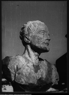 Supraśl, Pałac Opat&oacute;w, rzeźby