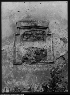 Sejny, fragment muru odsłoniętego podczas badań przy klasztorze