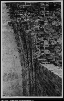 Wizna, odbudowa kościoła