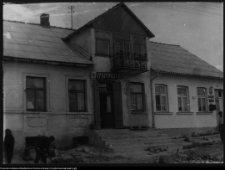 Wizna, Plac Raginisa 13