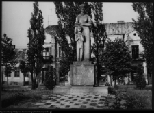 Suwałki, pomnik Marii Konopnickiej