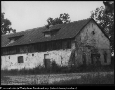 Makowlany, budynek gospodarczy