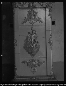 Zabytkowy piec kaflowy