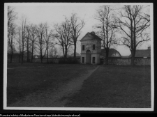 Tykocin, klasztor bernardynów - brama