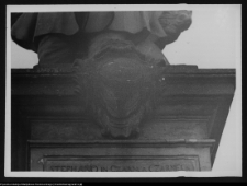 Tykocin, fragment cokołu pomnika hetmana Stefana Czarnieckiego