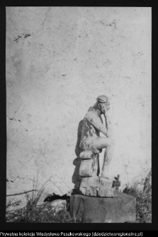 Pomiany, rzeźba Chrystusa Frasobliwego