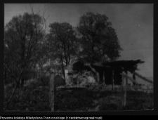 Oracze, pozostałości po chacie wiejskiej